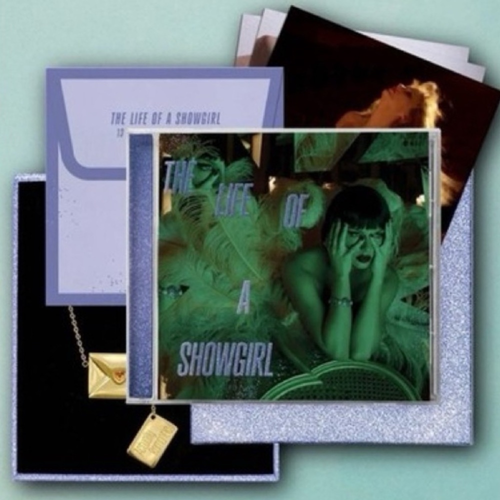 Taylor Swift The Life Of A Showgirl It’s Rapturous Delixe CD Box Set